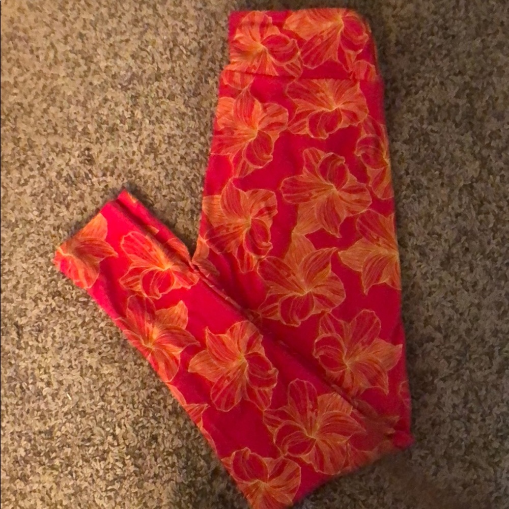 Lularoe Hawaiian Print Leggings